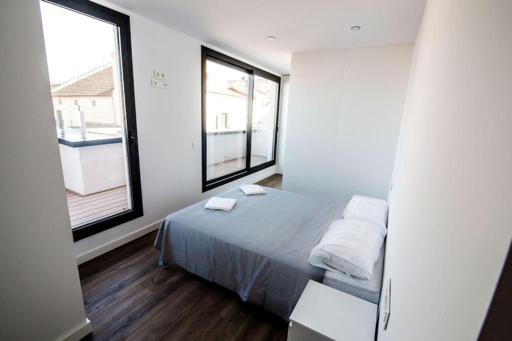 Atico Con Terraza En El Centro De Reus Apartamento Exterior foto