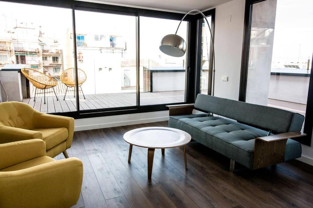 Atico Con Terraza En El Centro De Reus Apartamento Exterior foto